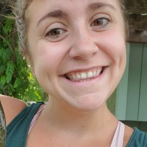 Meet your Posher, Abby